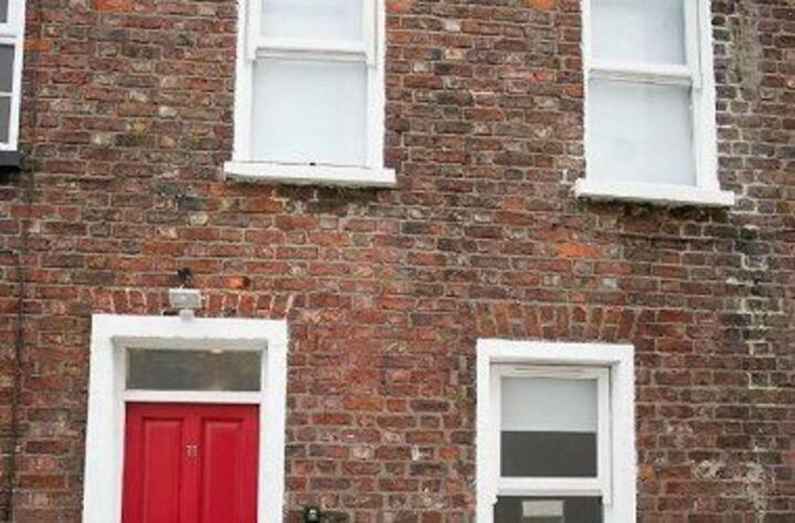 Amazing 3 Bedroom Home, Prime Bt1 Postcode And City Centre Location Belfast Extérieur photo
